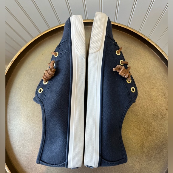 SPERRY TOP SIDER SEACOAST IN NAVY | SIZE: 7.5 | EXCELLENT PRE-OWNED CONDITION - Picture 4 of 7